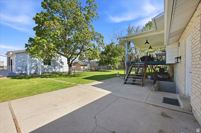 954 N 2600 W, Clinton, UT 84015