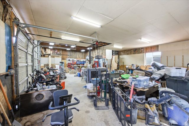 954 N 2600 W, Clinton, UT 84015