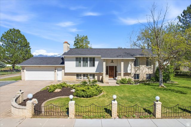 954 N 2600 W, Clinton, UT 84015