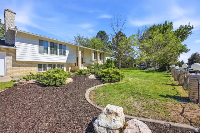 954 N 2600 W, Clinton, UT 84015