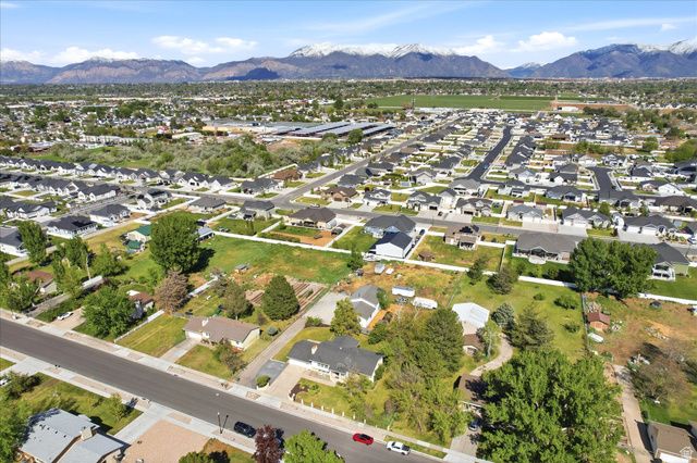 954 N 2600 W, Clinton, UT 84015