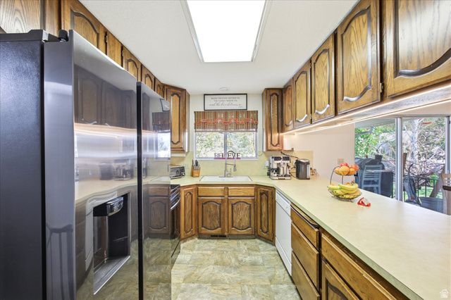 954 N 2600 W, Clinton, UT 84015