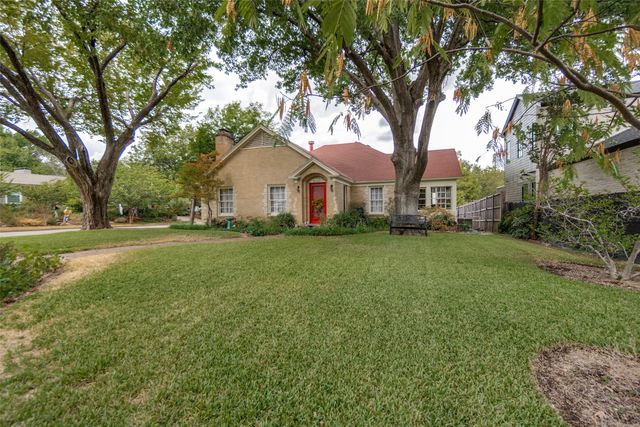 6903 Clayton Avenue, Dallas, TX 75214
