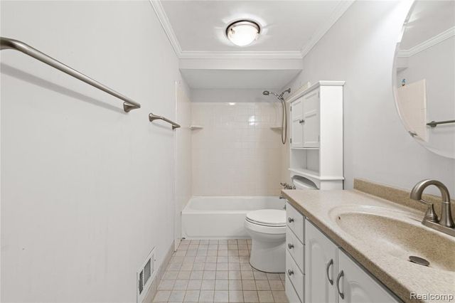 29417 Scarborough Drive, Warren, MI 48088