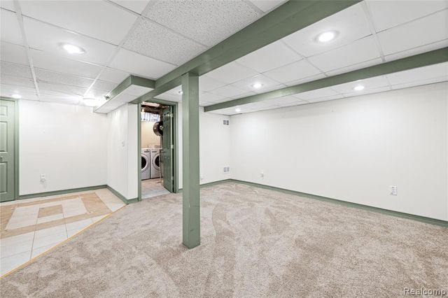 29417 Scarborough Drive, Warren, MI 48088