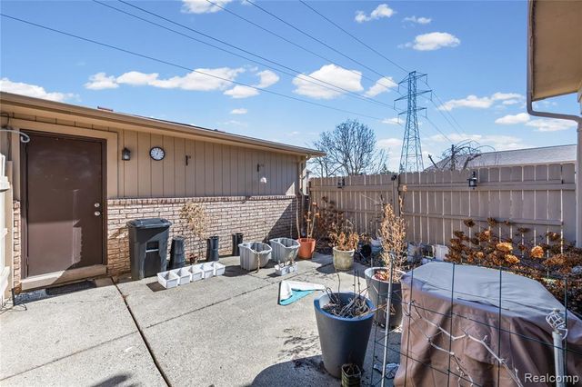 29417 Scarborough Drive, Warren, MI 48088