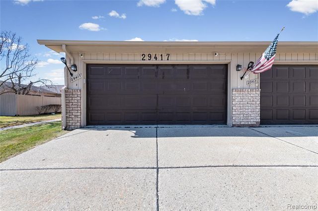 29417 Scarborough Drive, Warren, MI 48088
