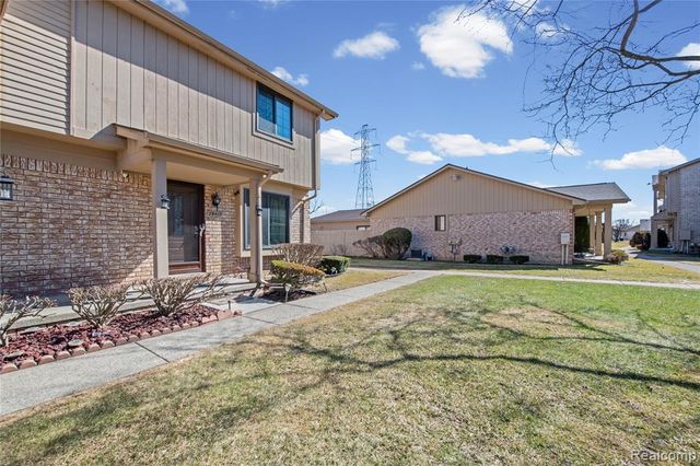 29417 Scarborough Drive, Warren, MI 48088