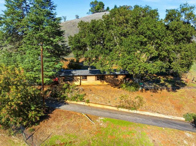 1795 Llagas Road A, Morgan Hill, CA 95037