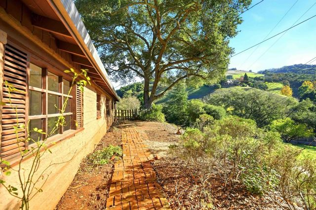 1795 Llagas Road A, Morgan Hill, CA 95037