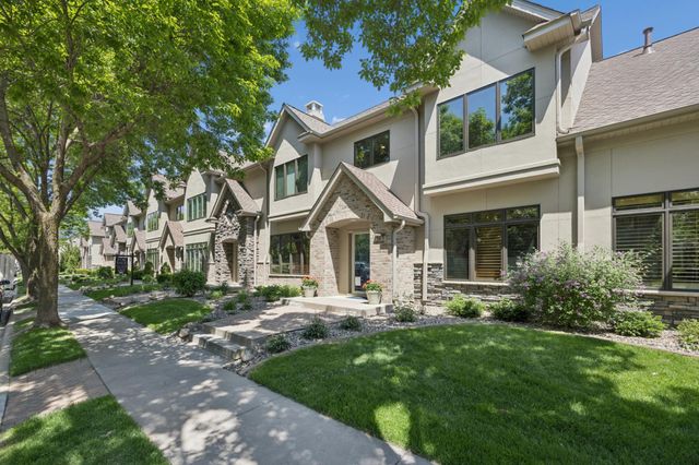 365 Willoughby Way W, Minnetonka, MN 55305