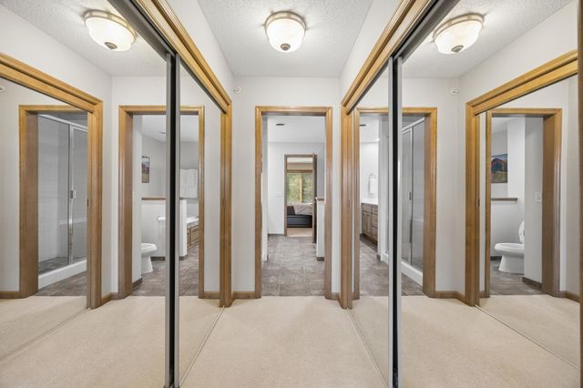 365 Willoughby Way W, Minnetonka, MN 55305