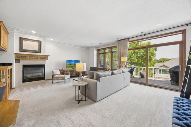 365 Willoughby Way W, Minnetonka, MN 55305