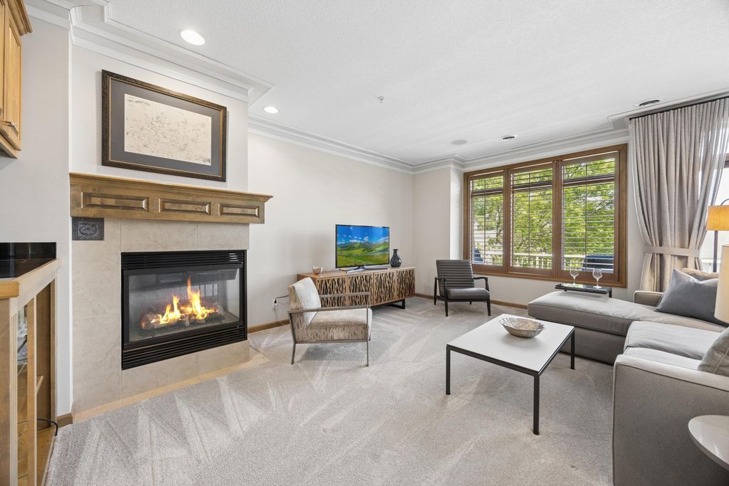 365 Willoughby Way W, Minnetonka, MN 55305 — photo 5