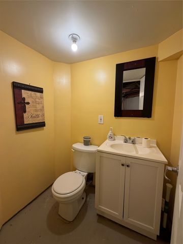 923 E 27TH Street, Erie, PA 16504