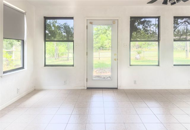 1102 NE 23rd Street, Mineral Wells, TX 76067