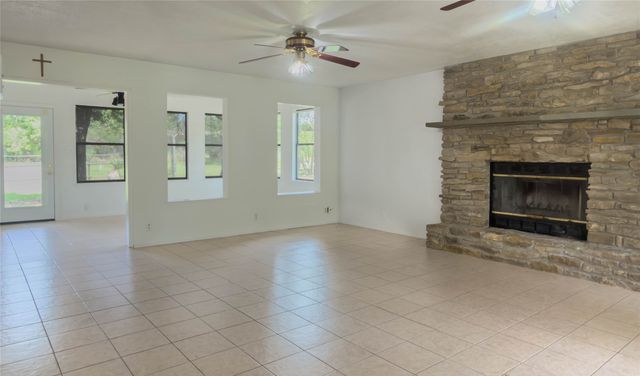 1102 NE 23rd Street, Mineral Wells, TX 76067