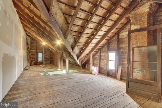 36 RIDGE AVE, Hanover, PA 17331