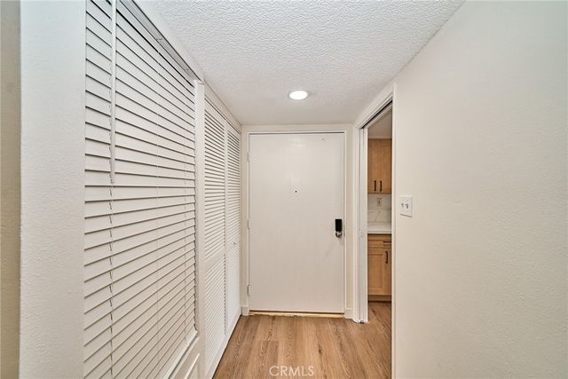 605 Redondo Avenue 203, Long Beach, CA 90814