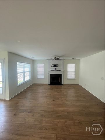 6 Timber Crest Court, Savannah, GA 31407