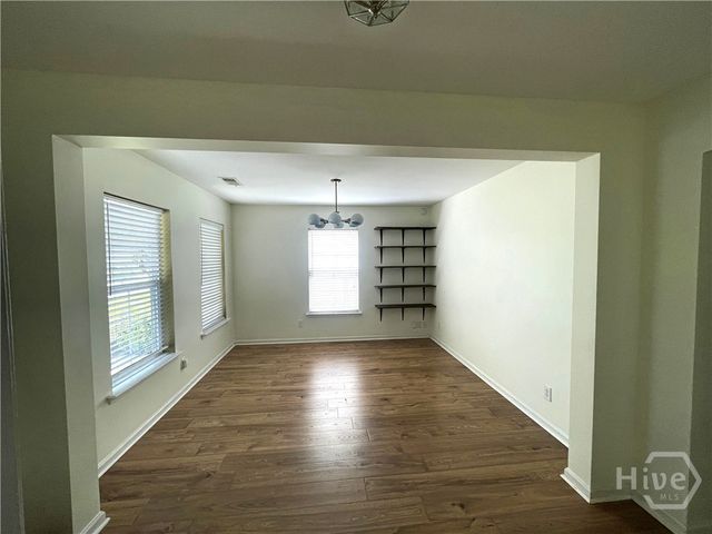 6 Timber Crest Court, Savannah, GA 31407