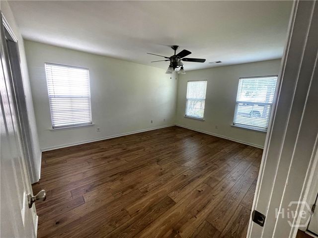 6 Timber Crest Court, Savannah, GA 31407