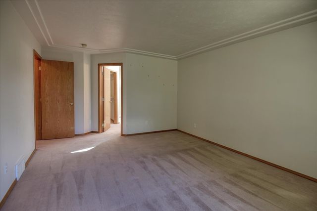 5704 S Pony Ct, Spokane, WA 99224