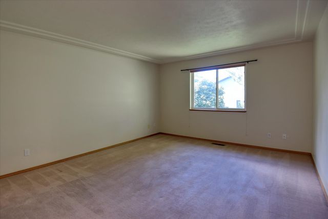 5704 S Pony Ct, Spokane, WA 99224