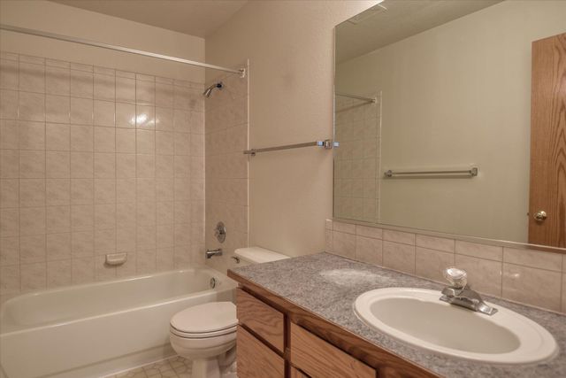 5704 S Pony Ct, Spokane, WA 99224