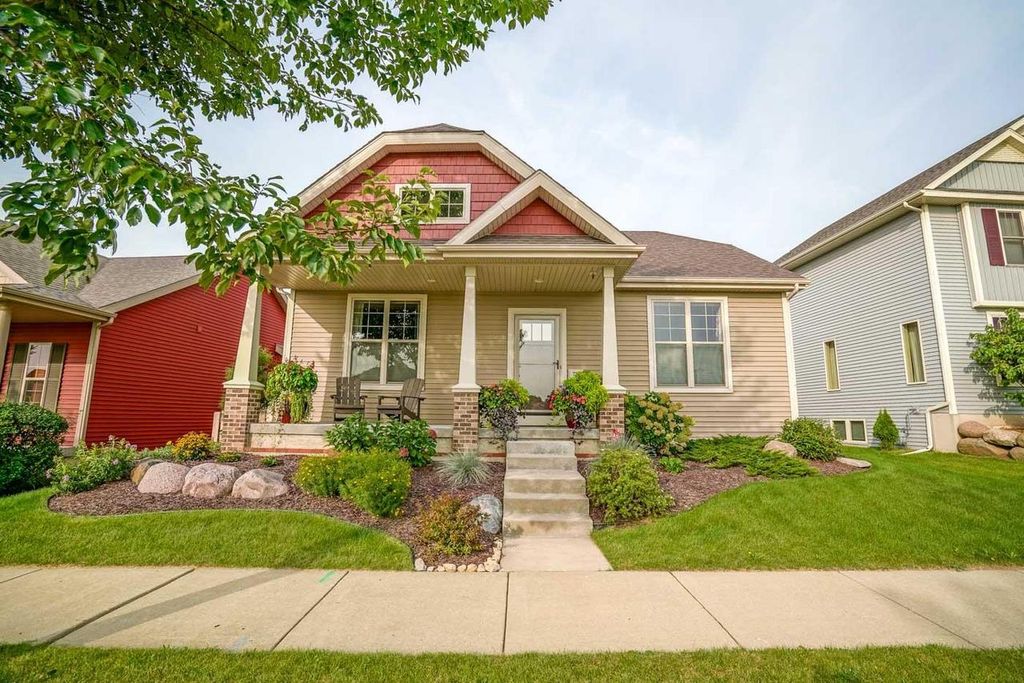 722 Color Peak Road, Verona, WI 53593