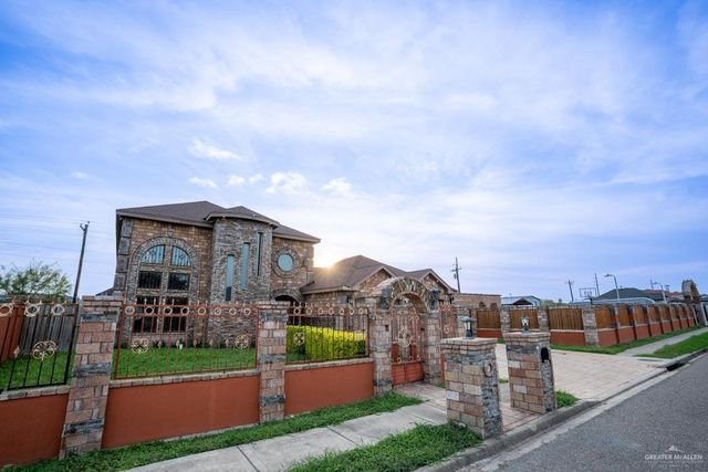 306 E Sabatina Avenue, Pharr, TX 78577