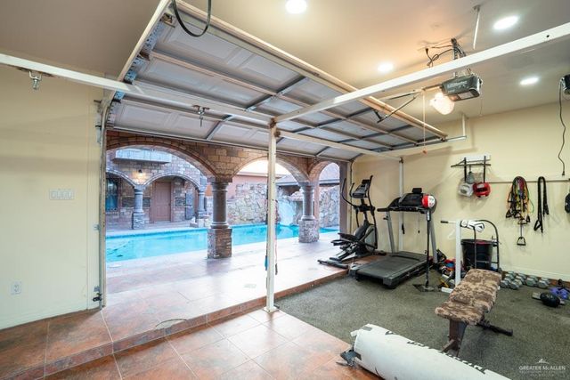 306 E Sabatina Avenue, Pharr, TX 78577