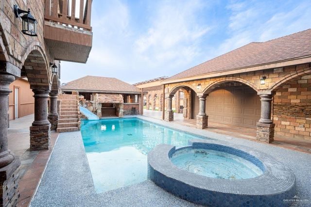 306 E Sabatina Avenue, Pharr, TX 78577