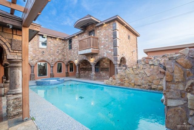 306 E Sabatina Avenue, Pharr, TX 78577