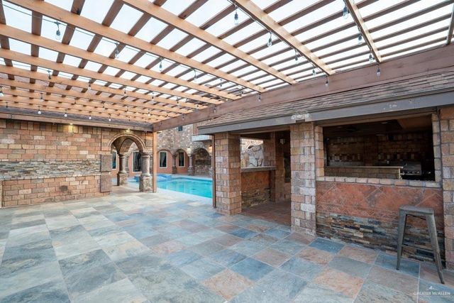 306 E Sabatina Avenue, Pharr, TX 78577