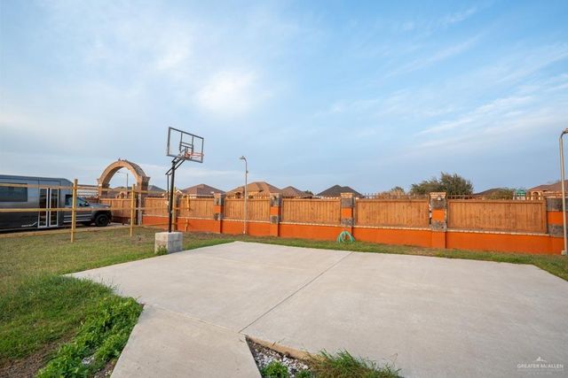 306 E Sabatina Avenue, Pharr, TX 78577