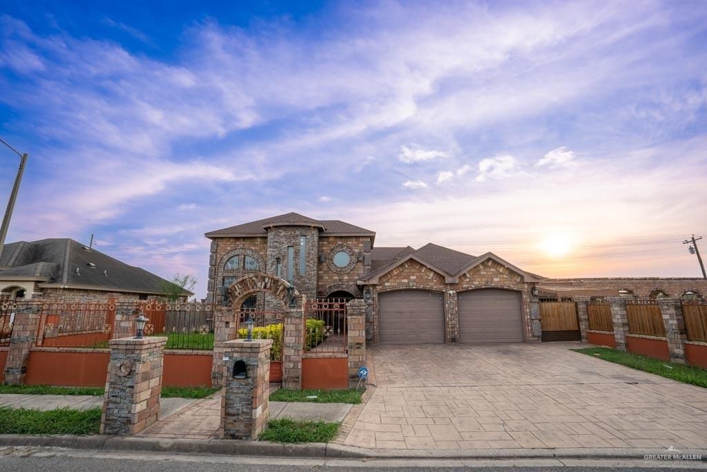 306 E Sabatina Avenue, Pharr, TX 78577