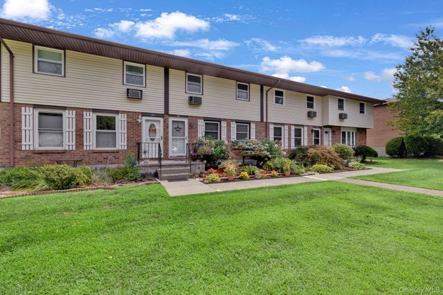 106 Parr Meadow Drive 1F, Newburgh, NY 12550