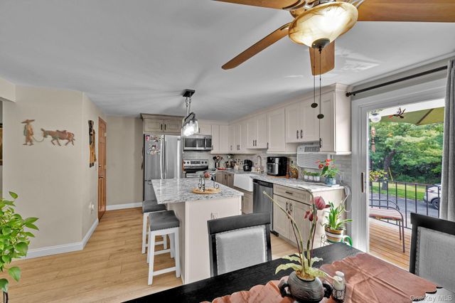 106 Parr Meadow Drive 1F, Newburgh, NY 12550