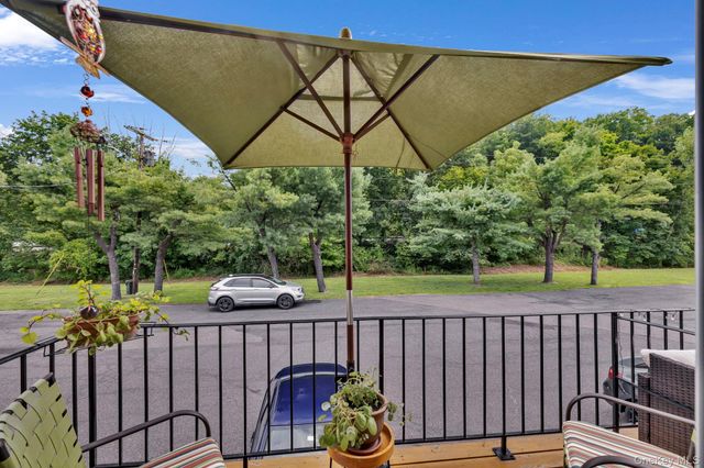 106 Parr Meadow Drive 1F, Newburgh, NY 12550