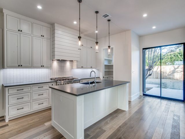 14720 Cherry Hills Drive, Farmers Branch, TX 75234