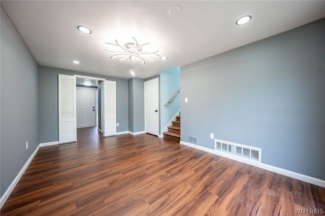 930 Sun Valley Drive, North Tonawanda, NY 14120