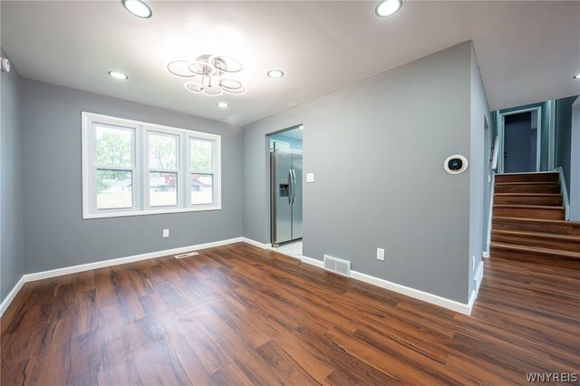 930 Sun Valley Drive, North Tonawanda, NY 14120