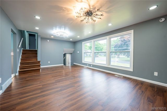 930 Sun Valley Drive, North Tonawanda, NY 14120