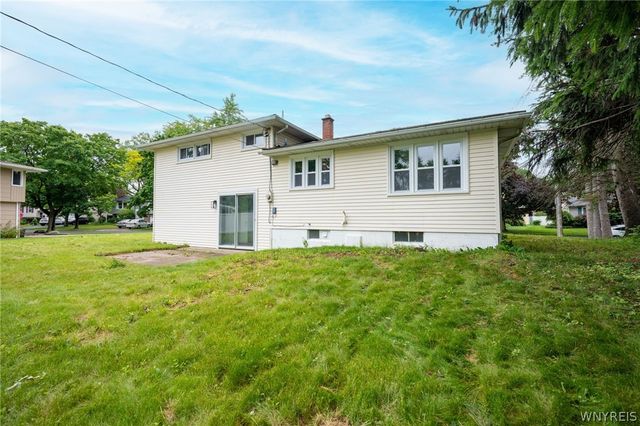 930 Sun Valley Drive, North Tonawanda, NY 14120