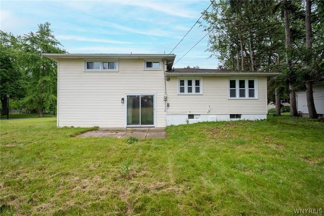 930 Sun Valley Drive, North Tonawanda, NY 14120