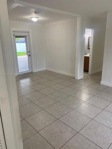 9711 SW 162nd St, Miami, FL 33157