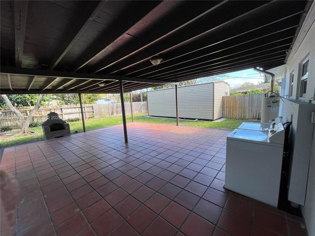 9711 SW 162nd St, Miami, FL 33157