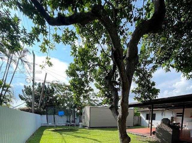 9711 SW 162nd St, Miami, FL 33157