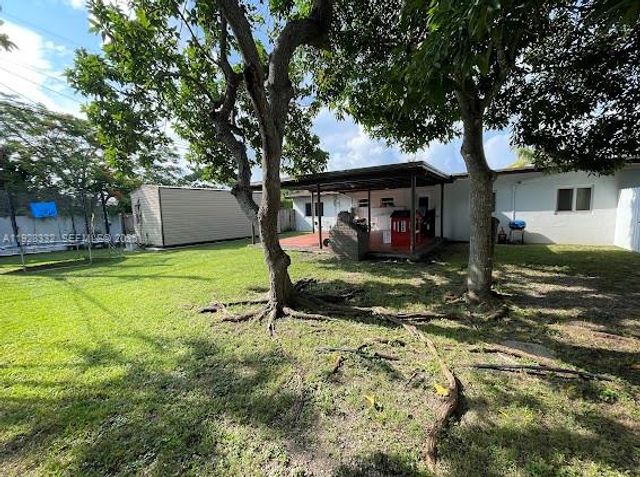 9711 SW 162nd St, Miami, FL 33157